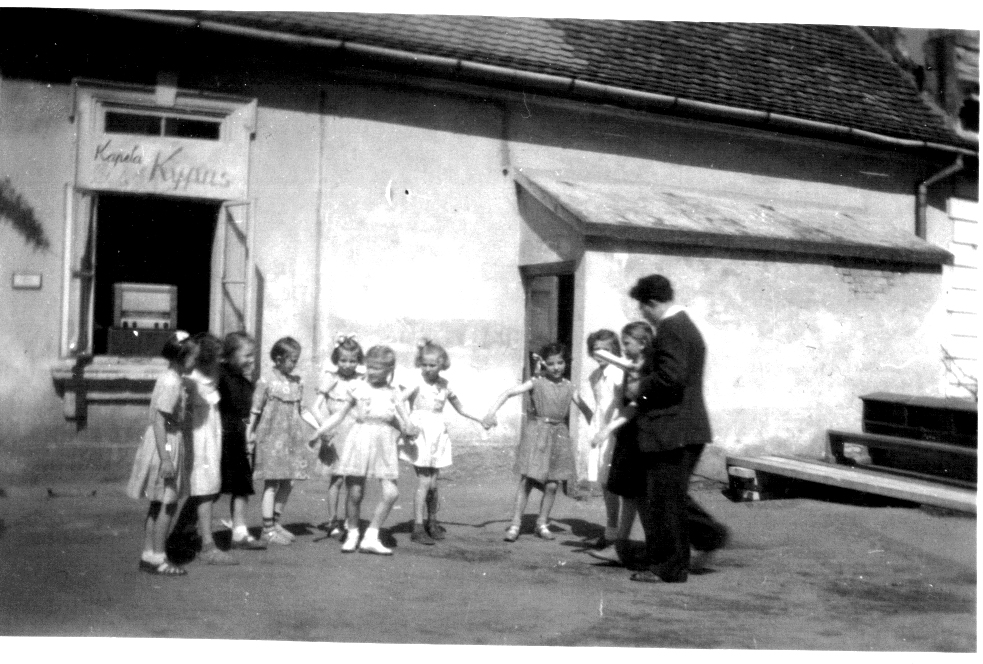 Budova školy po úpravách v 50. letech